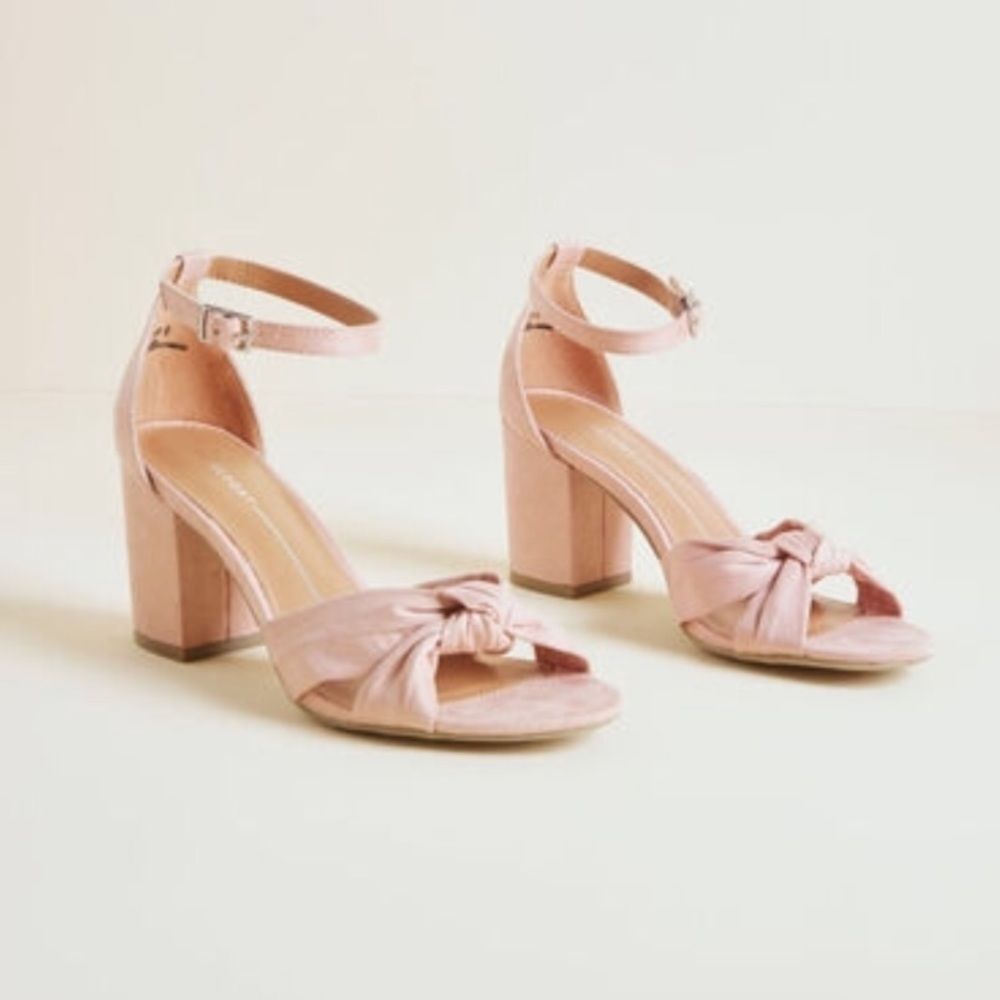 ModCloth Twist My Charm Blush Suede Block Heels